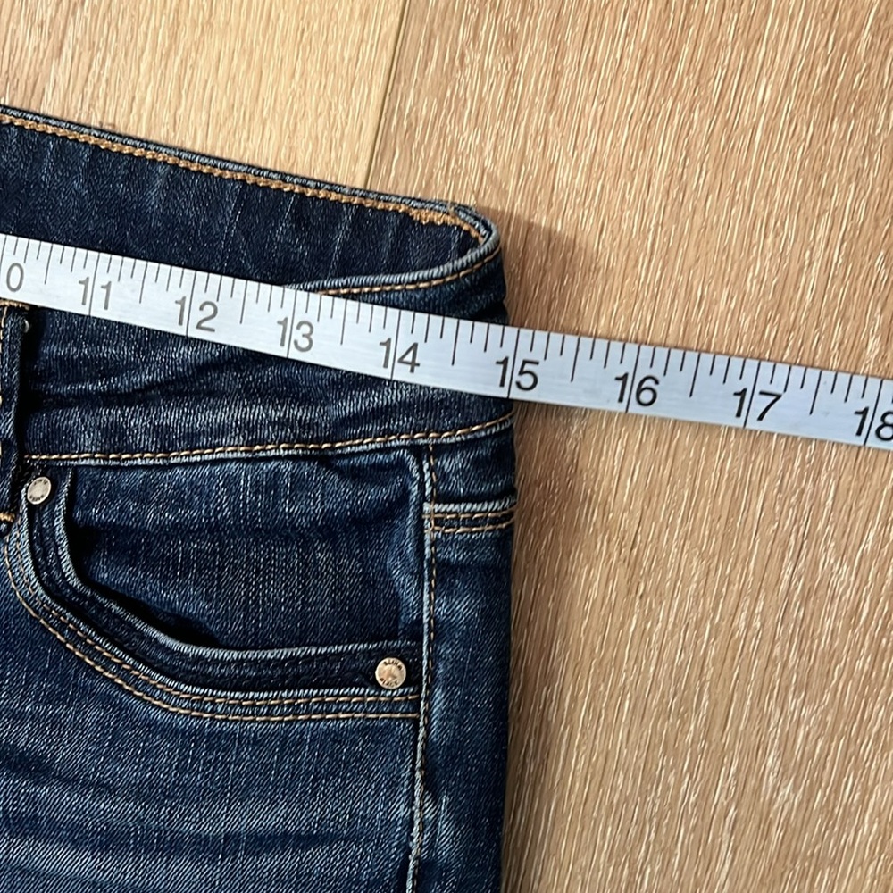 White House Black Market ~ slim crop raw hem jeans, excellent condition! - Picture 9 of 12